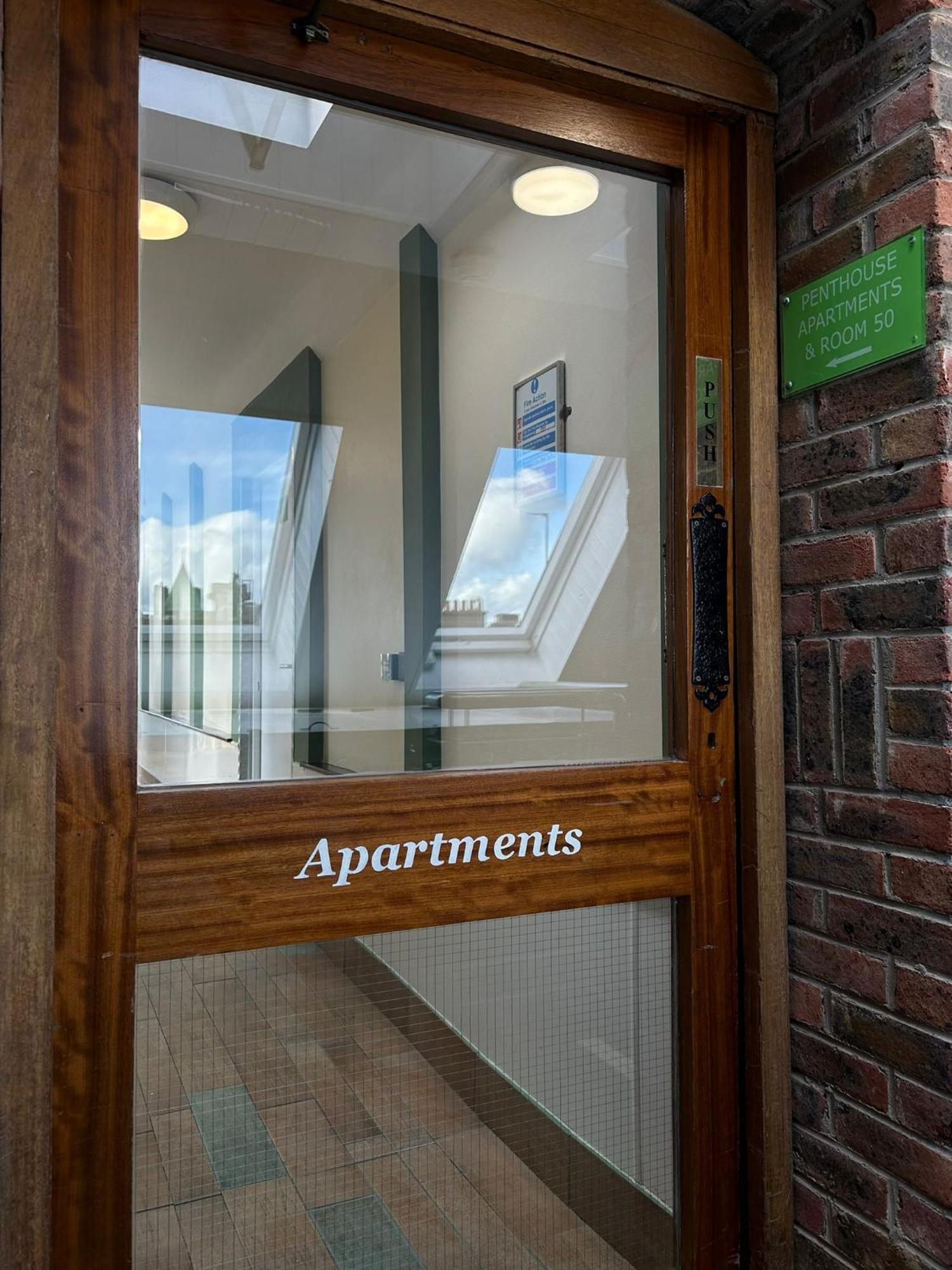 Gogartys Temple Bar Apartments Dublin Exterior foto